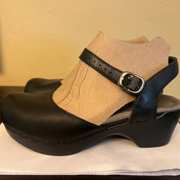 Dansko Women’s Sam Sandals: Black Clog - Picture 1 of 3